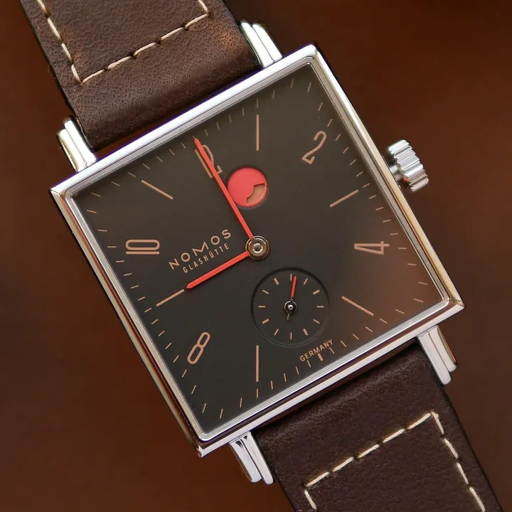 Tetra Power Reserve Bärenfuß watch