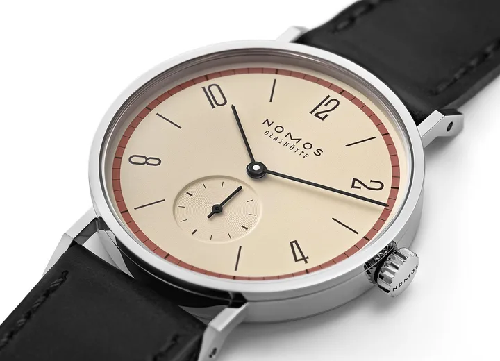 Tangente 33 A Century of Bauhaus Red watch