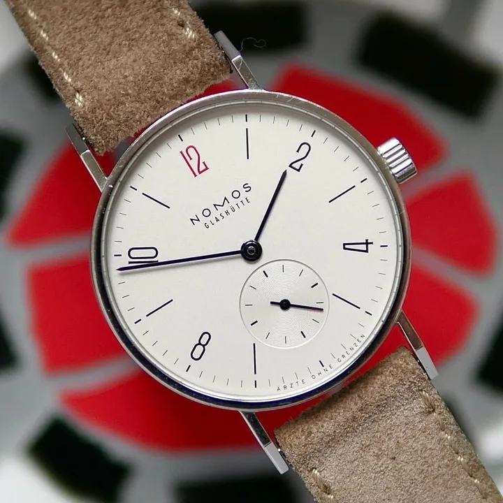 Tangente 33 Doctors Without Borders watch