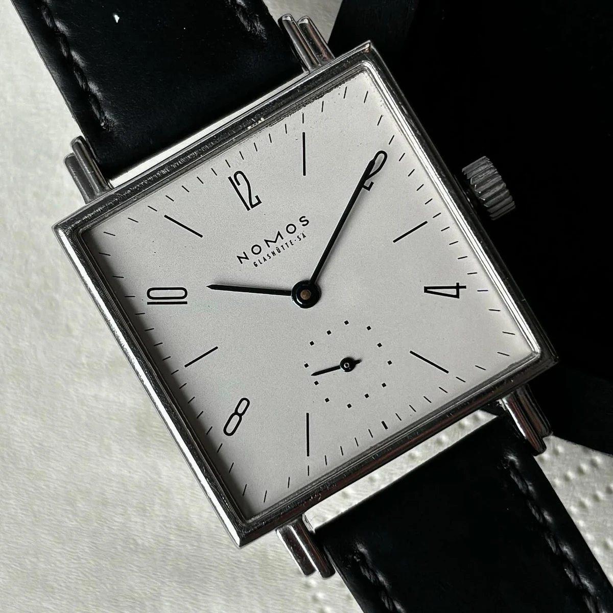 NOMOS Tetra Expo 2000, front view