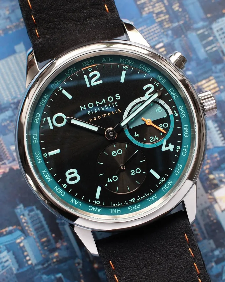 Club Sport neomatik Worldtimer Trace watch