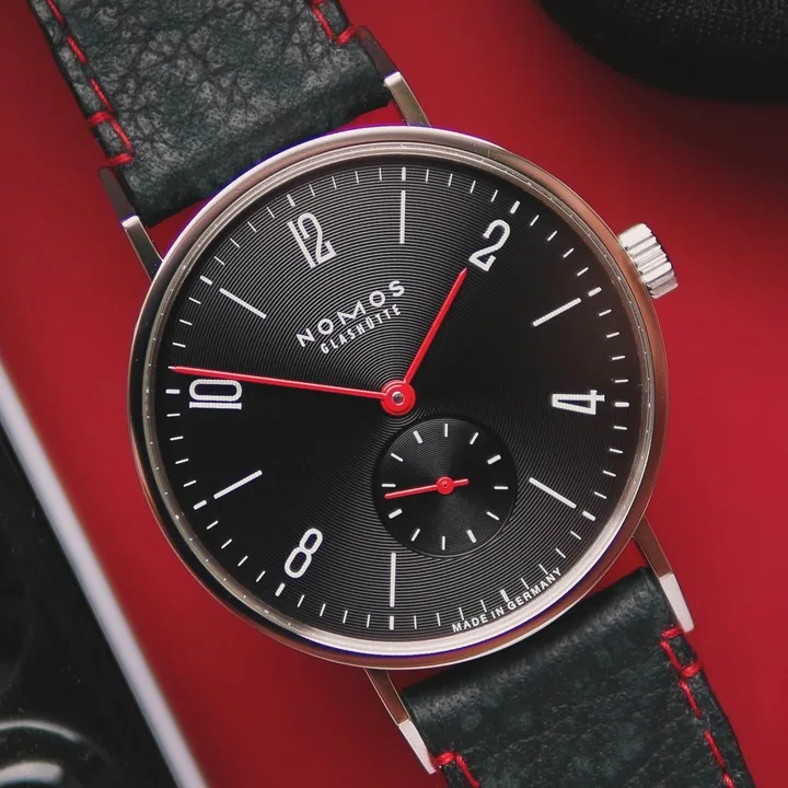 Tangente Vinyl watch