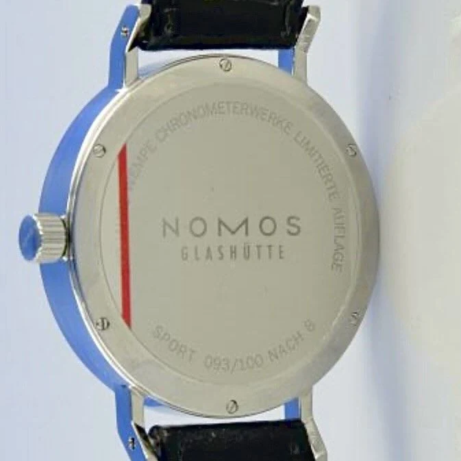Caseback of the Tangente Sport Nach 8