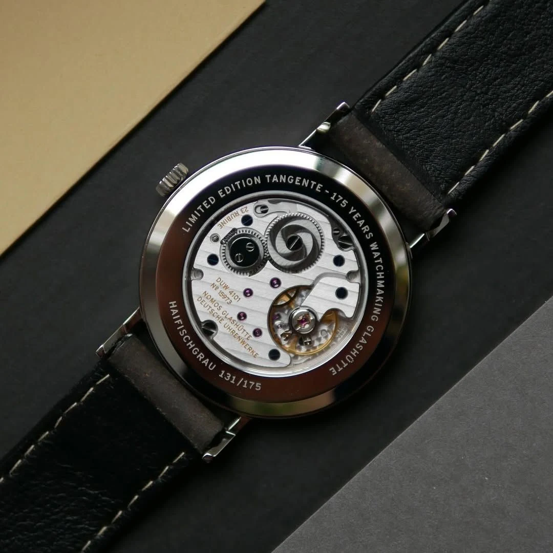 Movement of the Tangente 38 Date Haifischgrau
