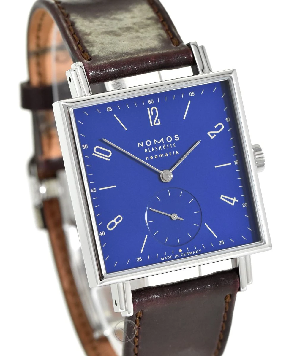 Detail view of the Tetra neomatik 175 Years Watchmaking Glashütte