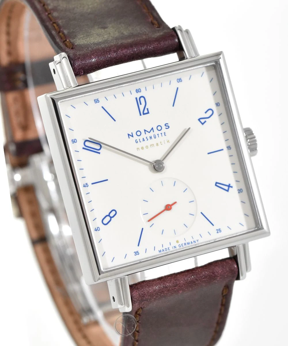 Detail view of the Tetra neomatik 175 Years Watchmaking Glashütte