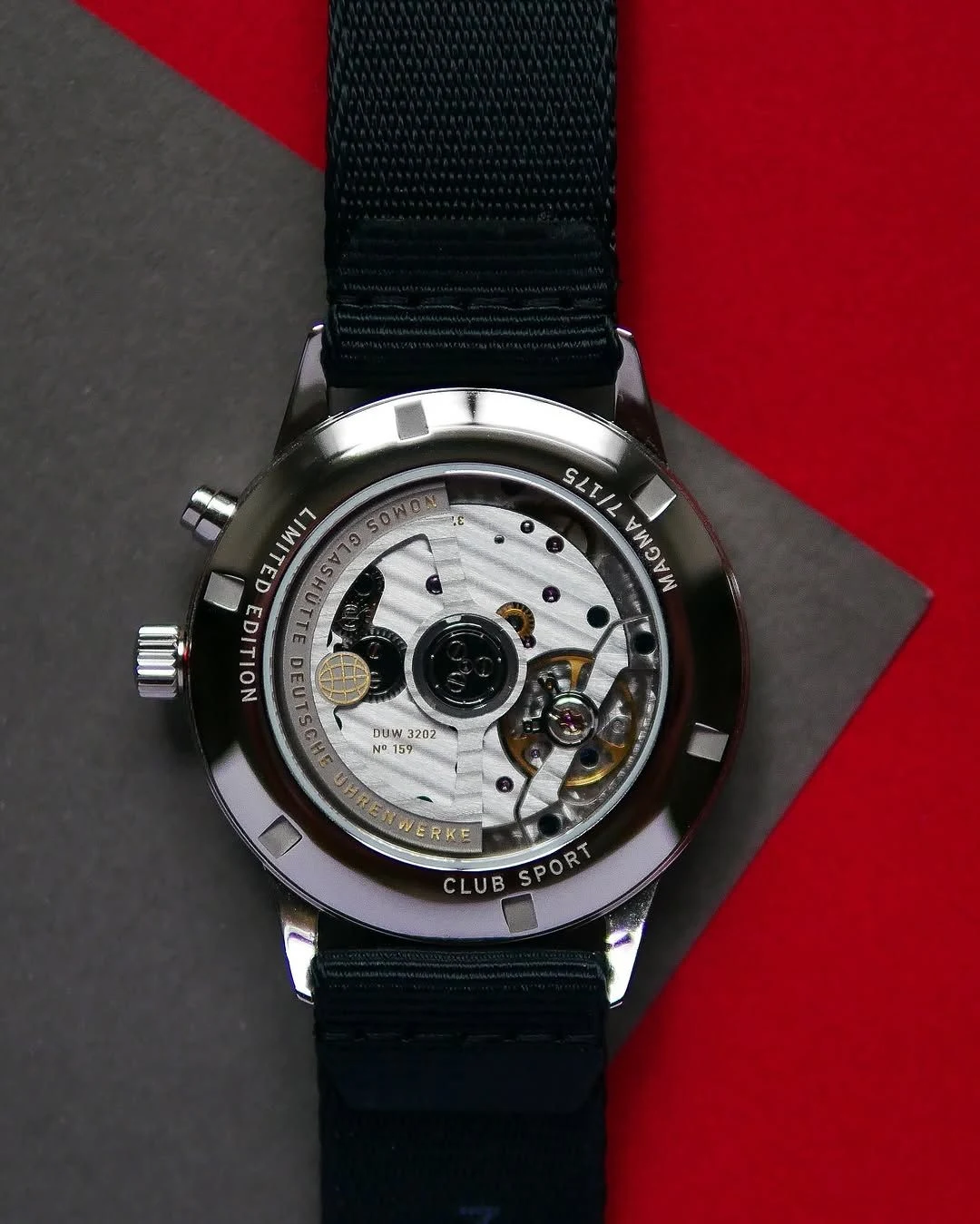 Caseback of the Club Sport neomatik Worldtimer Magma